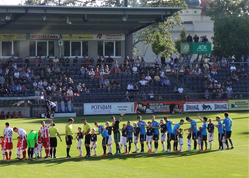 Shake Hands vs. Union Berlin